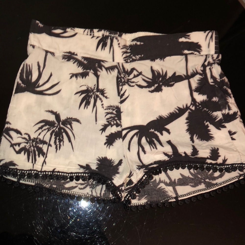 Black and White Palm tree shorts